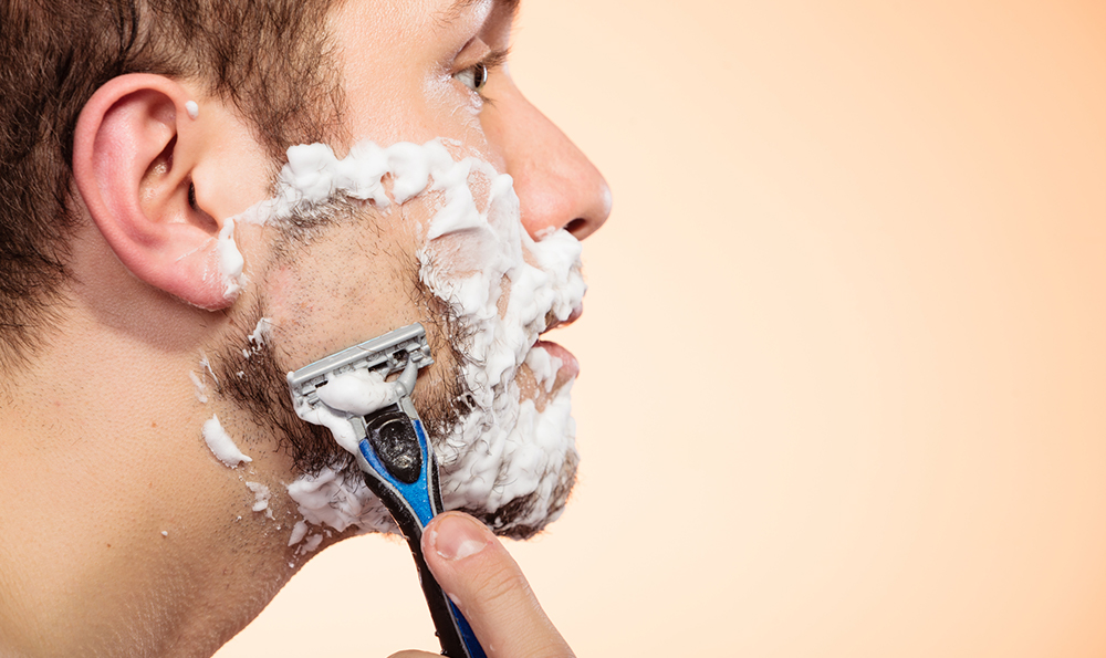 髭剃り跡の黒ずみに困っている男子必見 原因と対策 メンズコスメnull ヌル 公式サイト
